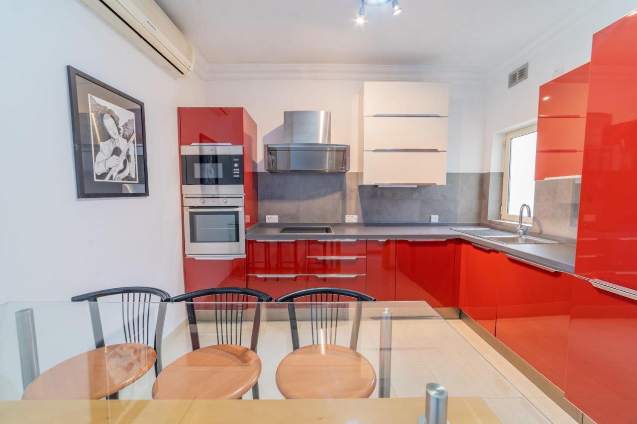 Amazing Views Of Spinola Bay In Heart Of Stjulians-hosted By Sweetstay *